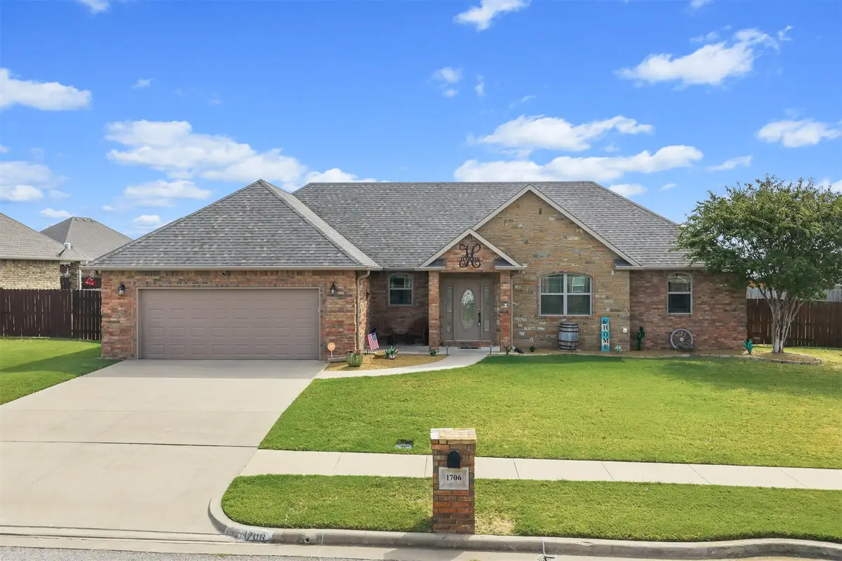 1706 Lisa Lane, Ardmore, OK 73401 - #1