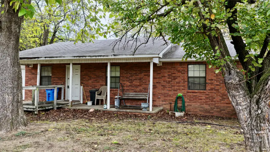 602 NW 4th Street, Checotah, OK 74426 - #3