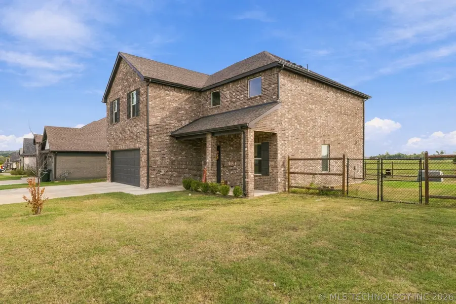 513 S Buffalo Street, Skiatook, OK 74070 - #2