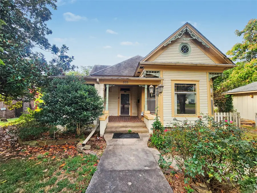 605 W Shawnee Street, Tahlequah, OK 74464 - #3