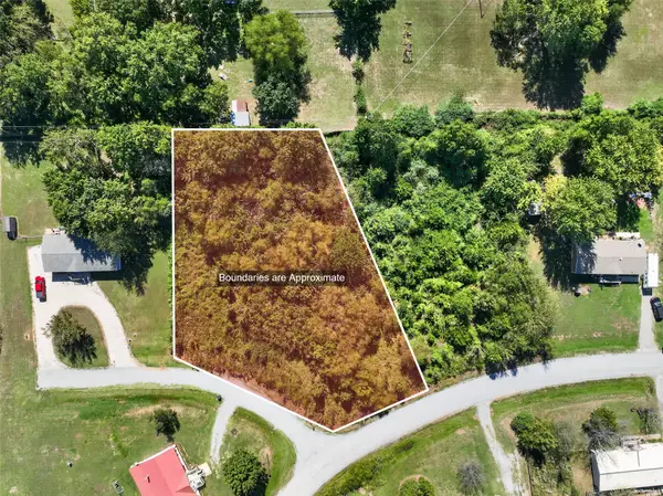 Spring Creek Street, Pryor, OK 74361