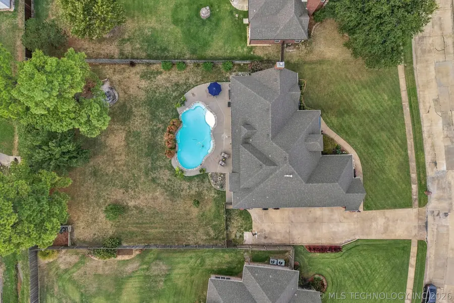 9408 N 132nd East Avenue, Owasso, OK 74055 - #2