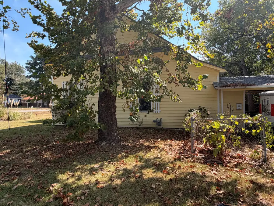 411 N High Street, Antlers, OK 74523 - #3