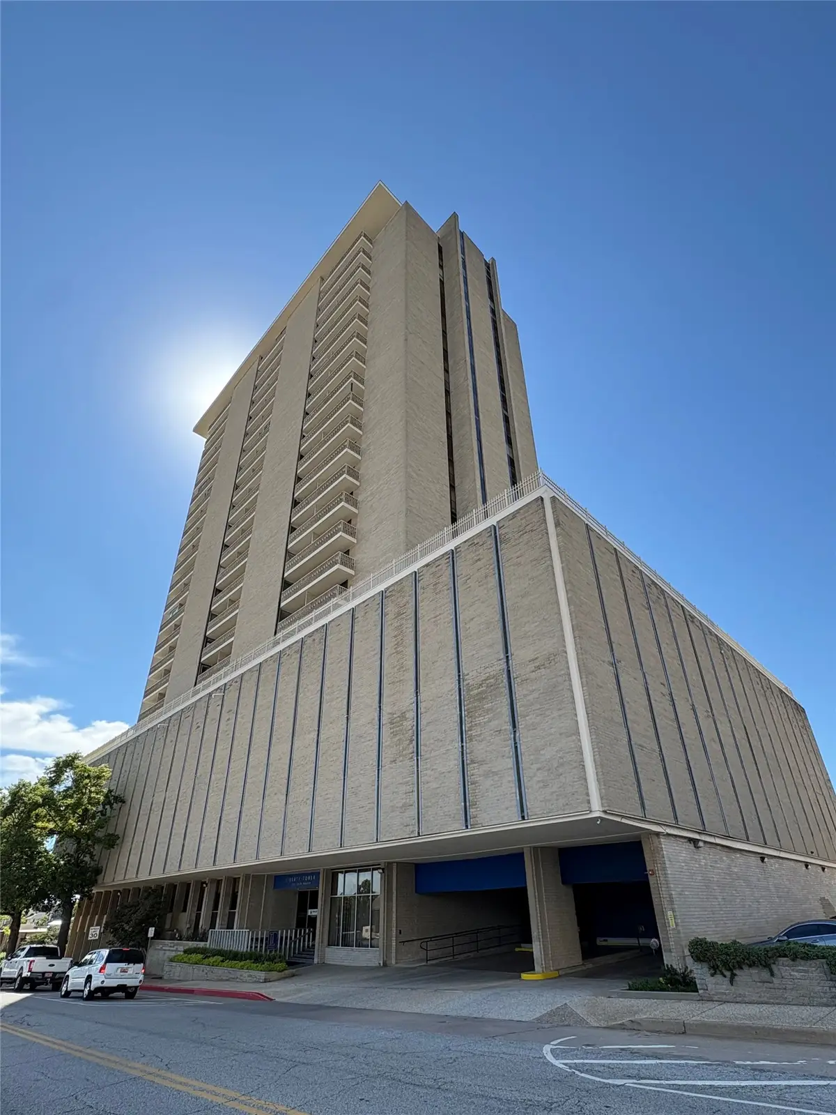 1502 S Boulder Avenue #18L, Tulsa, OK 74119 - #1