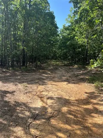 02 Rural Route Road, Sallisaw, OK 74955