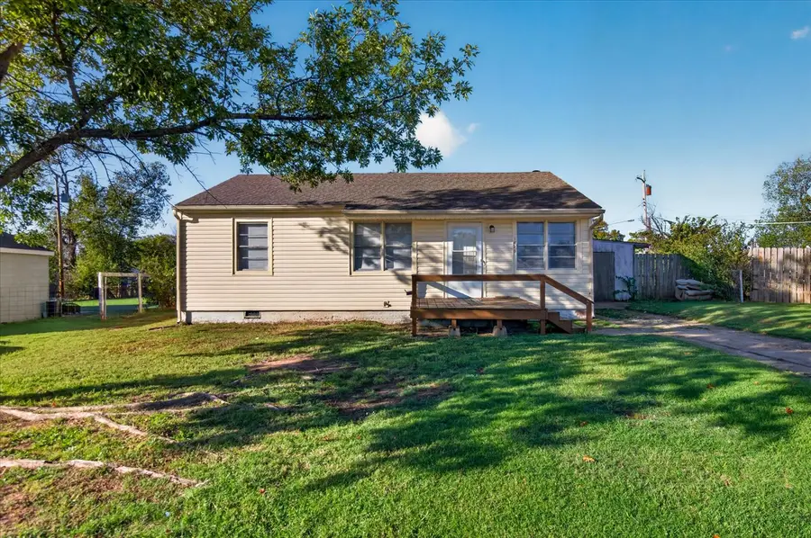 1425 S Rogers Avenue, Bartlesville, OK 74003 - #2