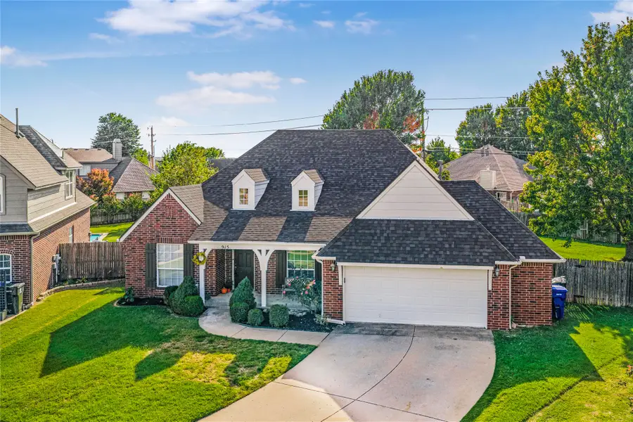 915 W Indianapolis Place, Broken Arrow, OK 74012 - #2