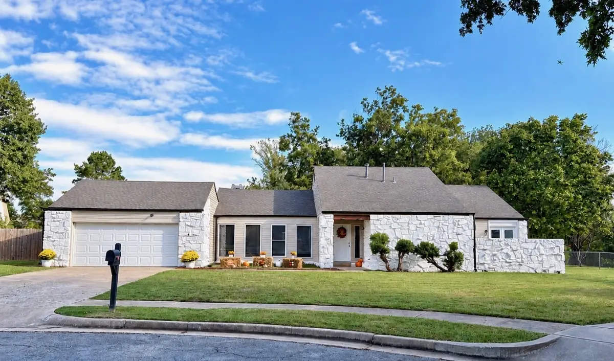 10019 E 39th Place, Tulsa, OK 74146 - #1