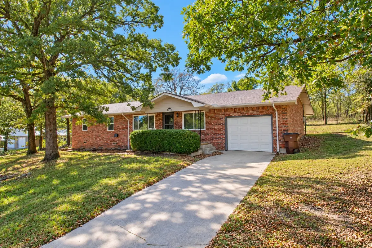 121 Gilbert Drive, Eufaula, OK 74432 - #1