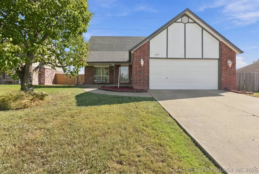 7929 N 128th East Avenue, Owasso, OK 74055 - #2