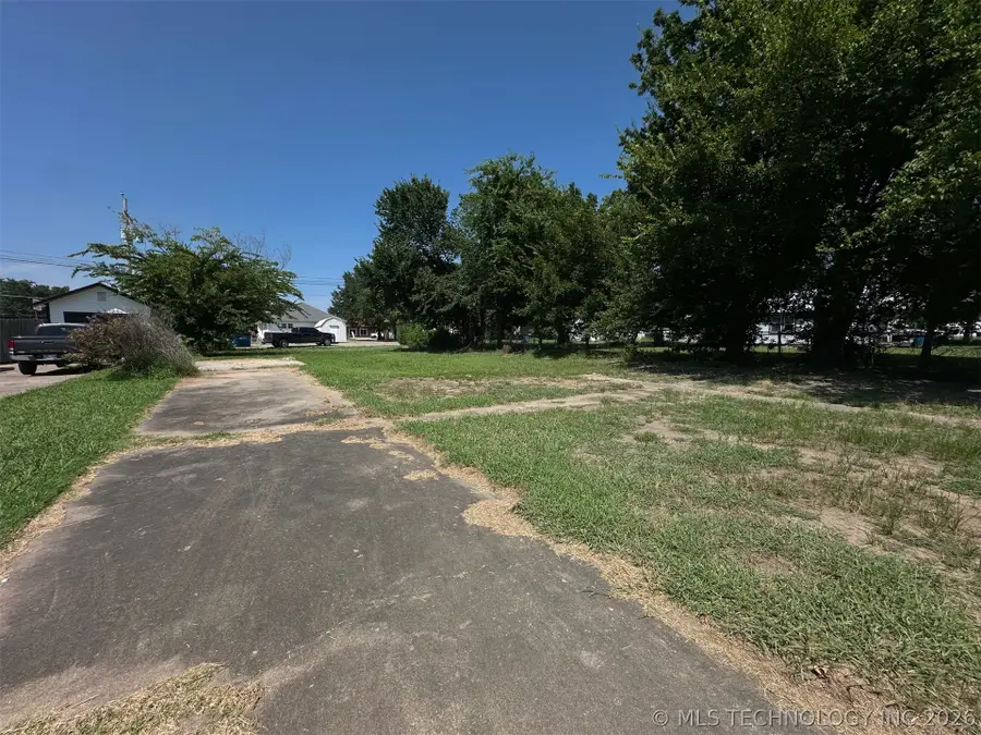 803 E Delaware, McAlester, OK 74501 - #2