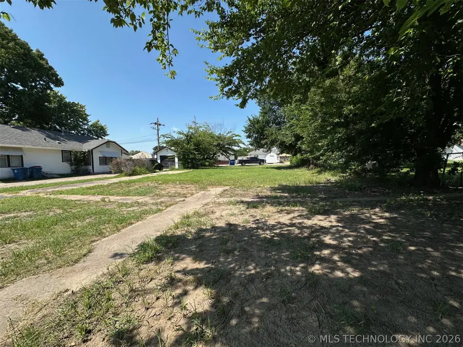 803 E Delaware, McAlester, OK 74501 - #3