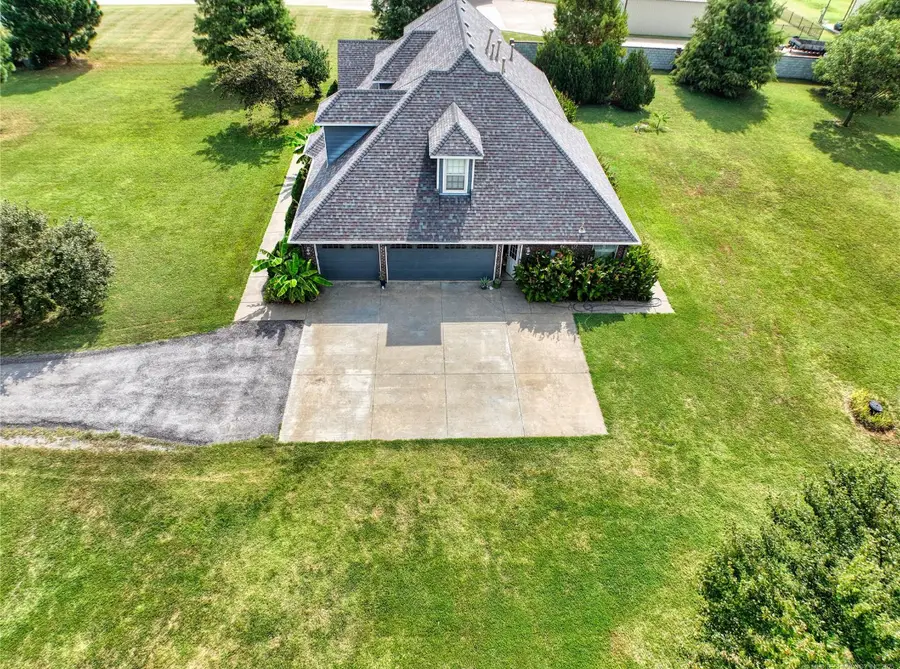 23332 E 132nd Street S, Coweta, OK 74429 - #3