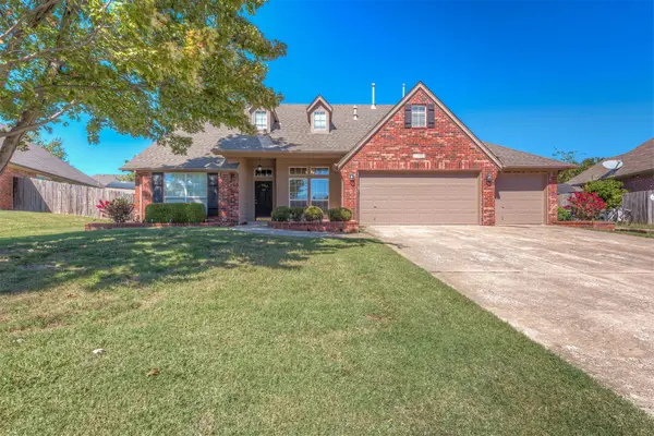 19923 E 48th Street S, Broken Arrow, OK 74014