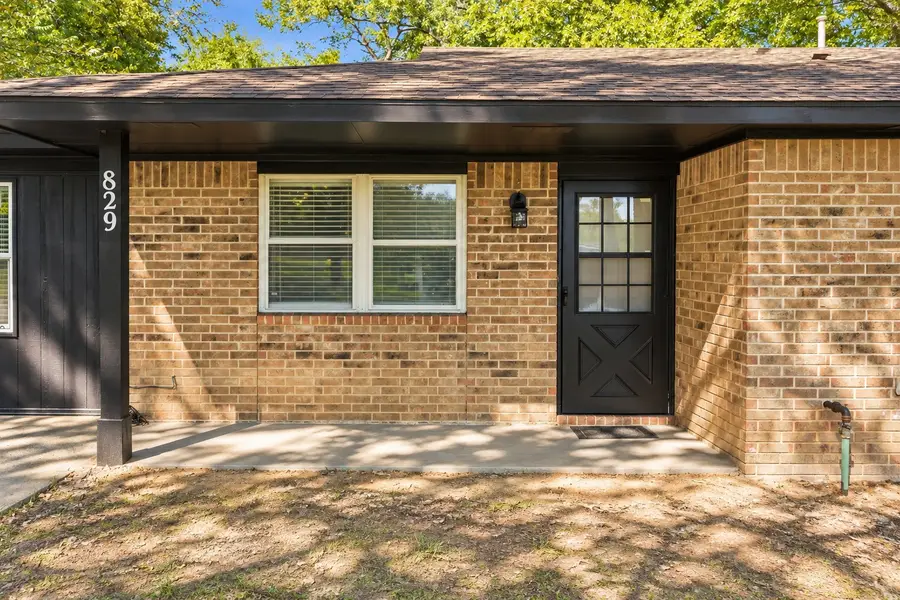 829 2nd Avenue Ne, Ardmore, OK 73401 - #2