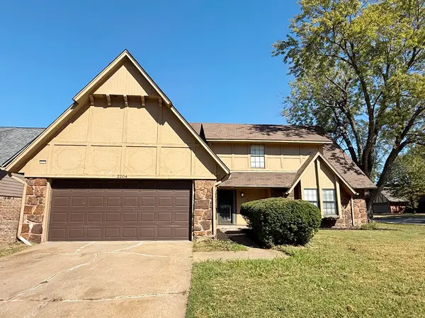 2204 W Memphis Place, Broken Arrow, OK 74012
