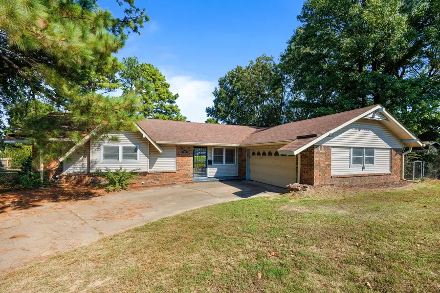 1202 SW 20th Street, Wagoner, OK 74467 - #2