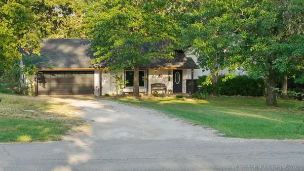 17135 S Creekwood Court, Claremore, OK 74017