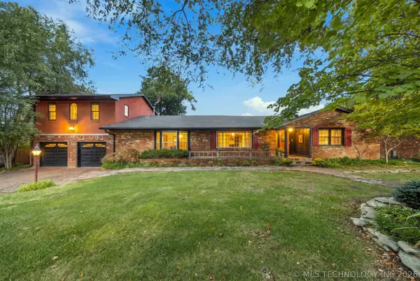 4321 S Columbia Place, Tulsa, OK 74105