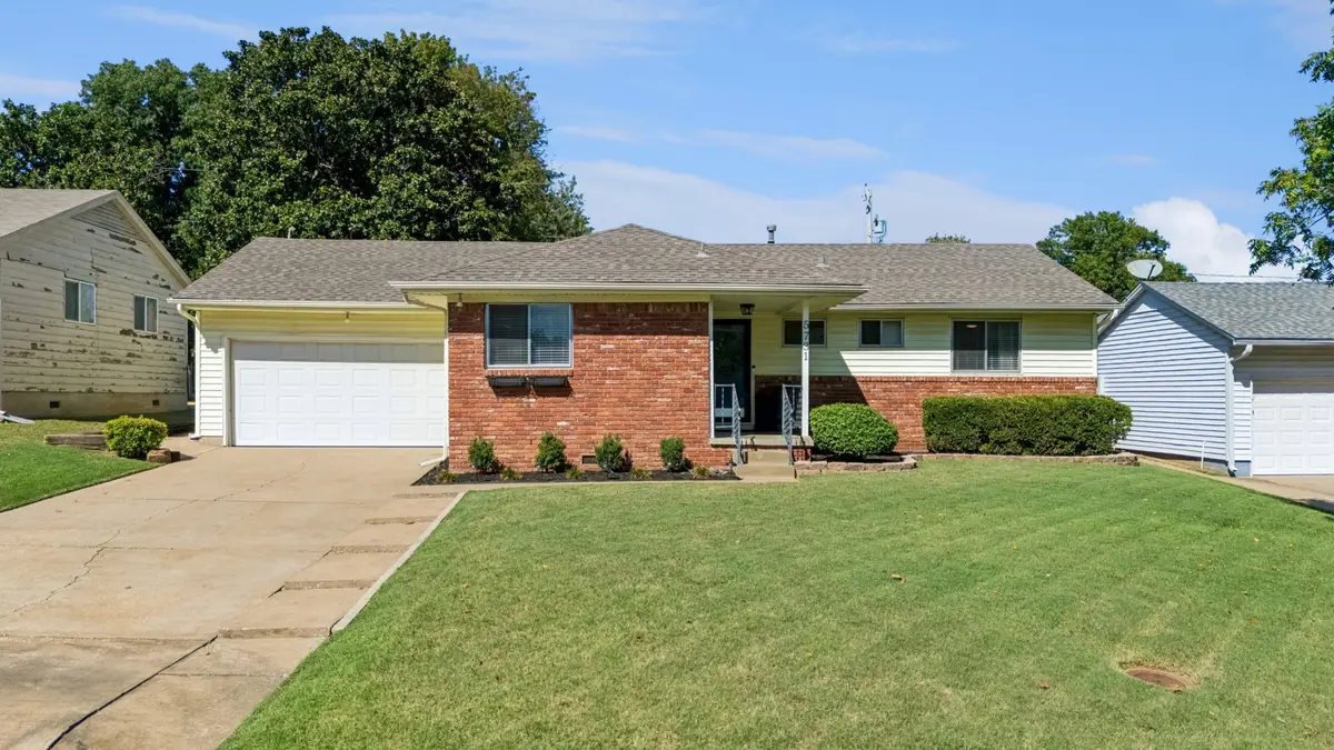 5731 E 22nd Place, Tulsa, OK 74114 - #1
