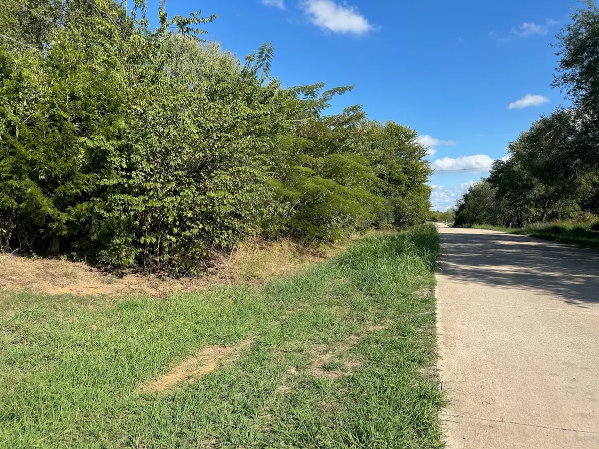 NW 11th Street S, Wagoner, OK 74467 - #1