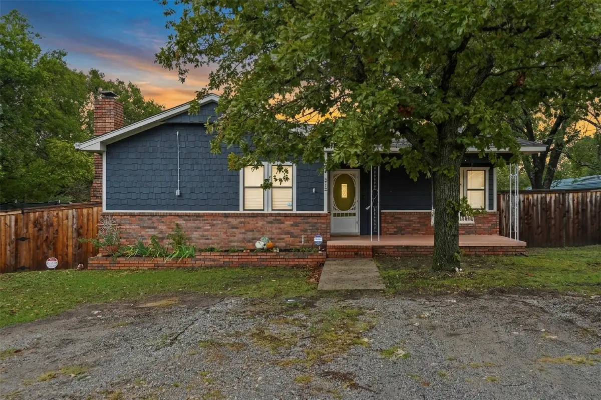 212 S Locust Street, Locust Grove, OK 74352 - #1