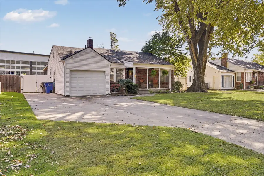 4241 S Owasso Avenue, Tulsa, OK 74105 - #3