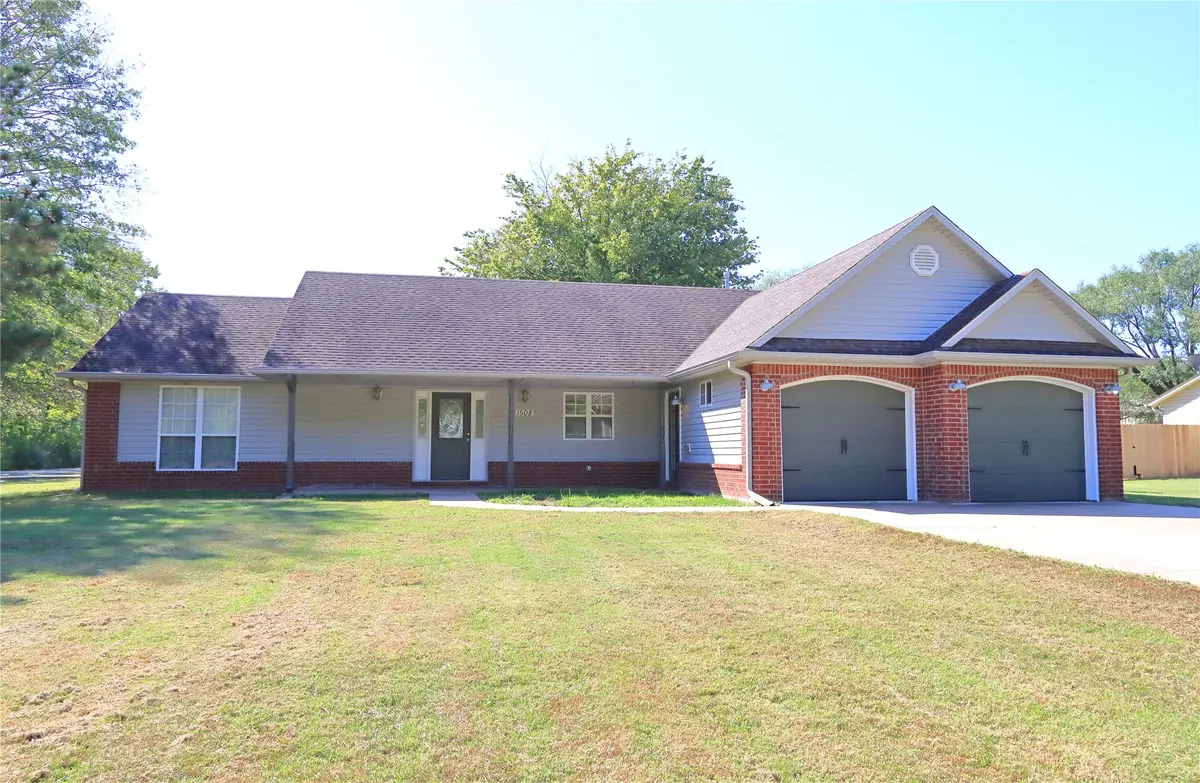 1508 SE 6th Street, Wagoner, OK 74467 - #1
