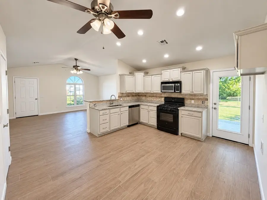 2101 Greenbrier Circle, Claremore, OK 74017 - #3