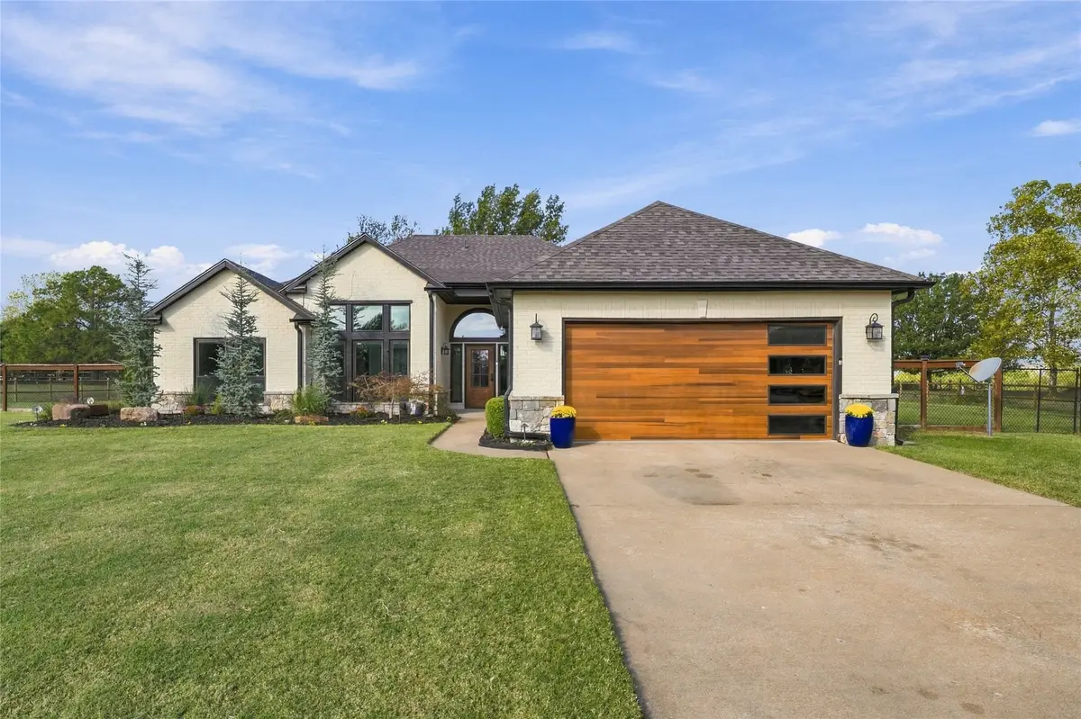11822 150th Avenue E, Collinsville, OK 74021 - #1