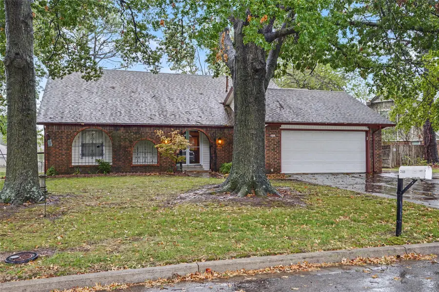 2601 W Fort Worth Street, Broken Arrow, OK 74012 - #2