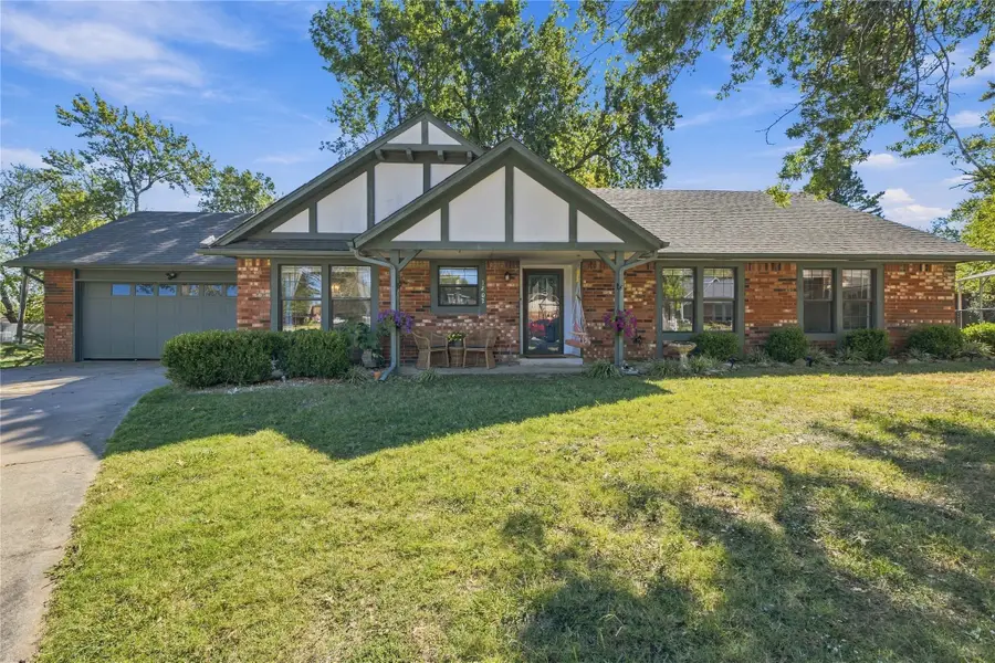 1202 Oklahoma Place, Claremore, OK 74017 - #2