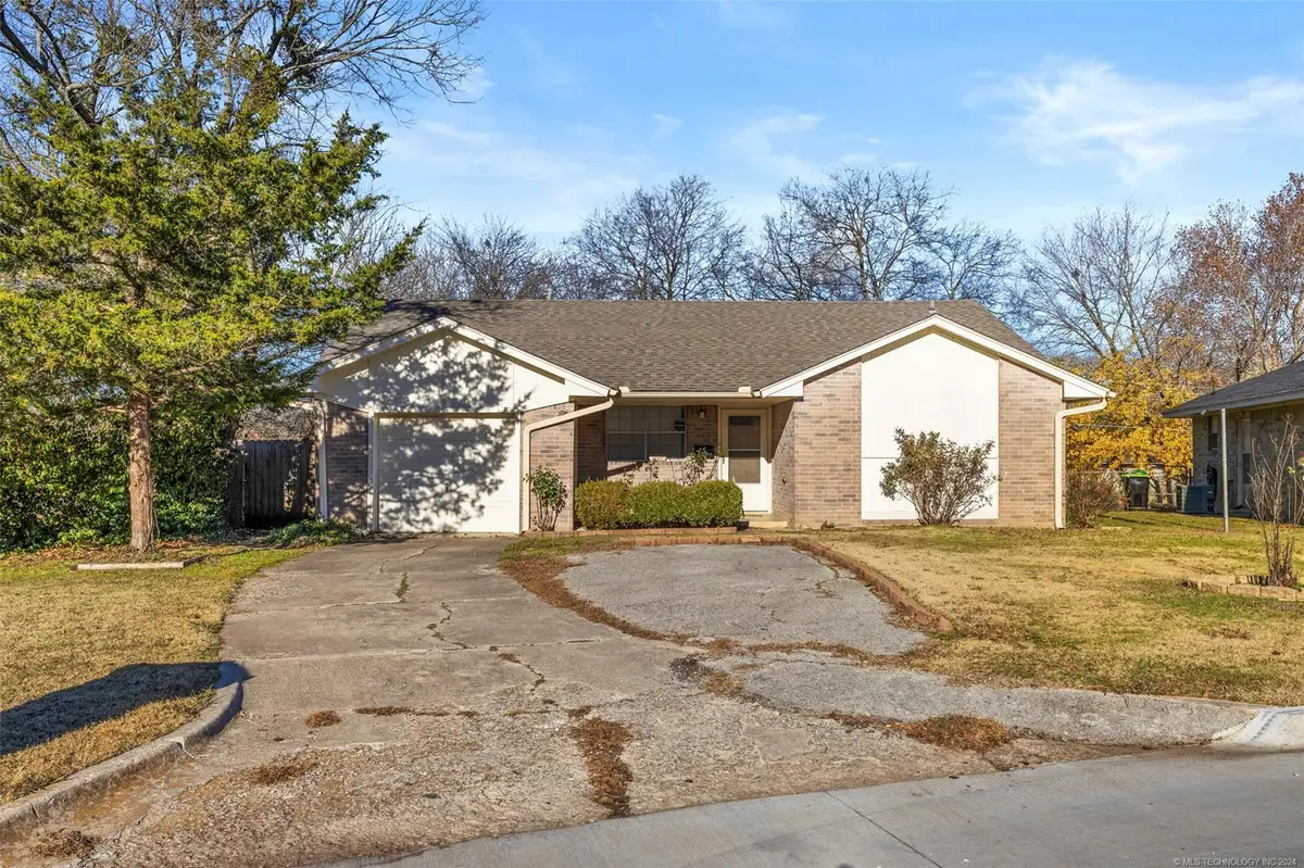910 W 24th, Ada, OK 74820 - #1