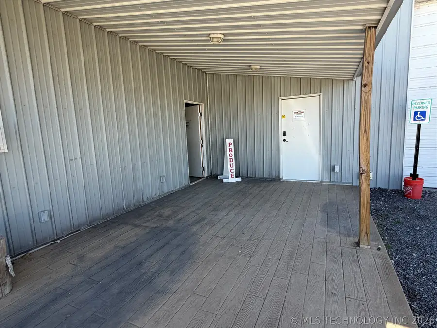 8302 W 51st Street, Tulsa, OK 74107 - #2