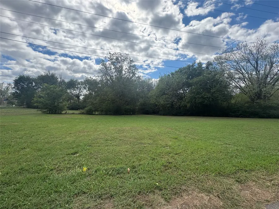 W Creek Avenue, Checotah, OK 74426 - #2