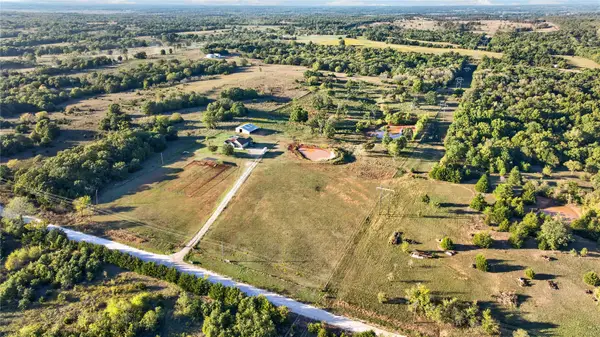 43294 Dripping Springs, Maud, OK 74854