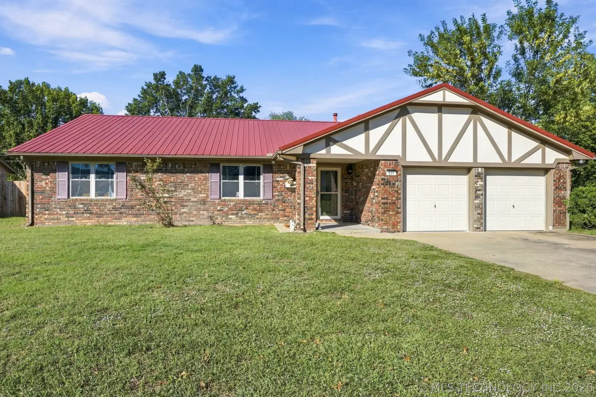 823 Belmont Street, Muskogee, OK 74403 - #1
