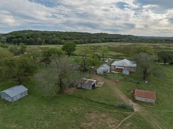 7347 E 420 Road, Strang, OK 74367