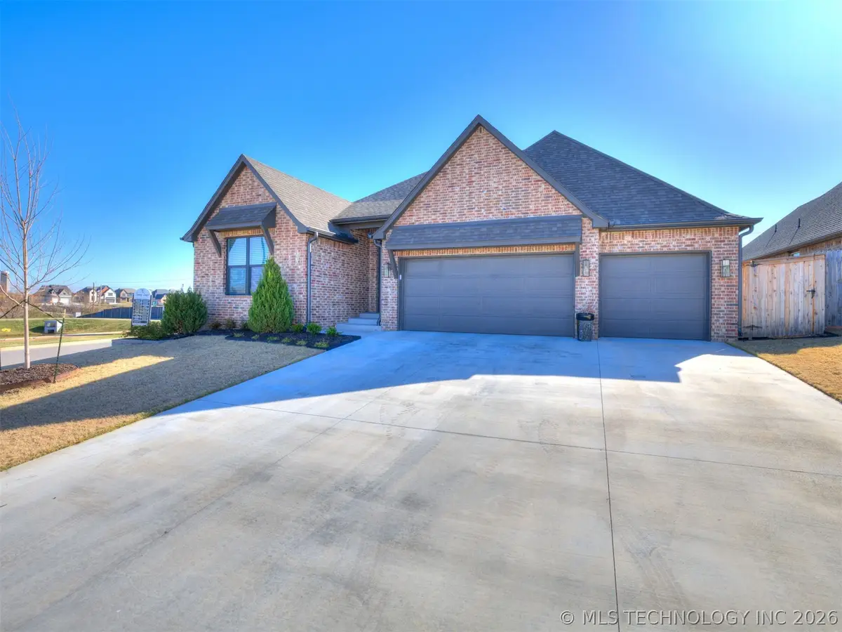 13605 S 21st Place E, Bixby, OK 74008 - #1