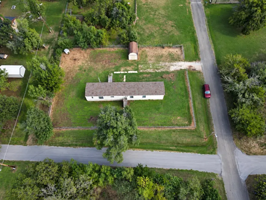 502 E Willow, Holdenville, OK 74848 - #2