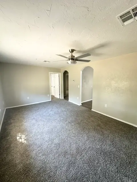 1200 S Mckinley Avenue, Calera, OK 74730 - #3