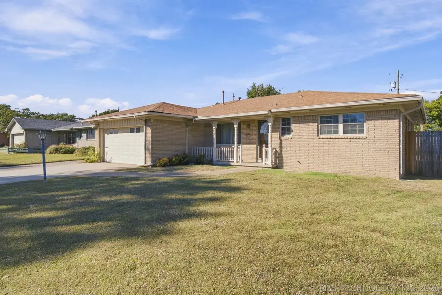 8231 E 32nd Street, Tulsa, OK 74145 - #2