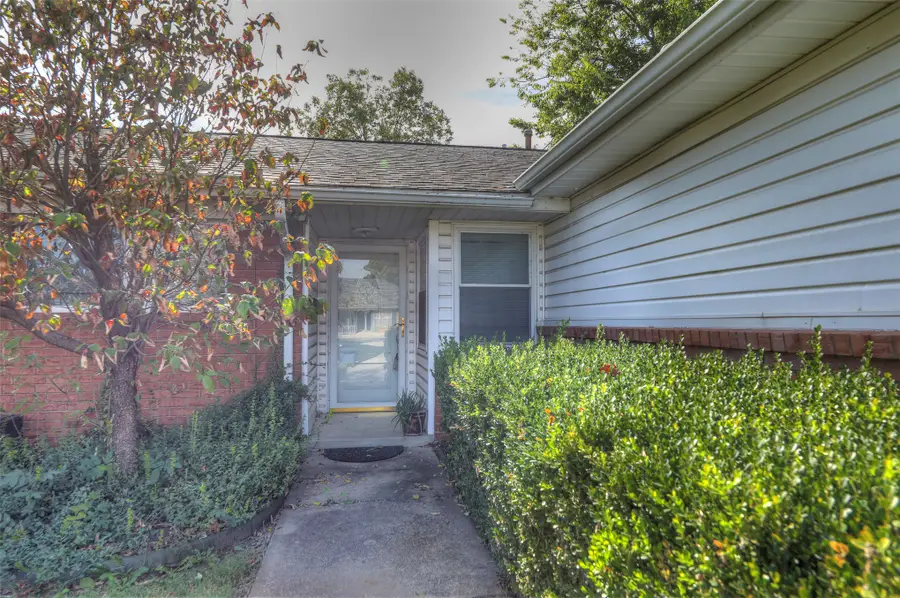 9412 E 40th Street, Tulsa, OK 74145 - #3
