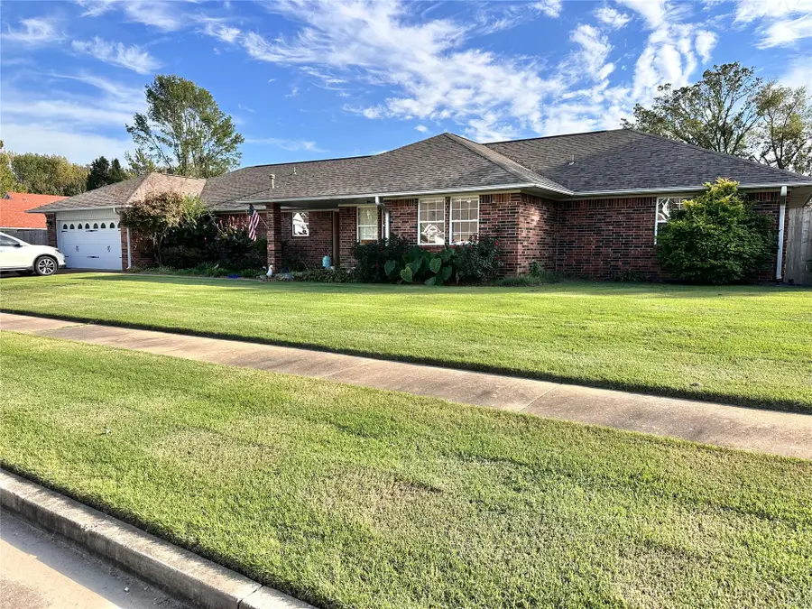 1212 SE 19th Street, Pryor, OK 74361 - #2