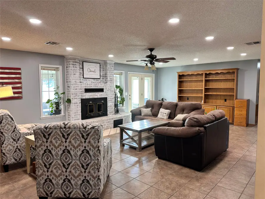 1212 SE 19th Street, Pryor, OK 74361 - #3