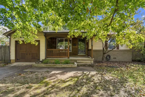 4661 S Rockford Avenue, Tulsa, OK 74105