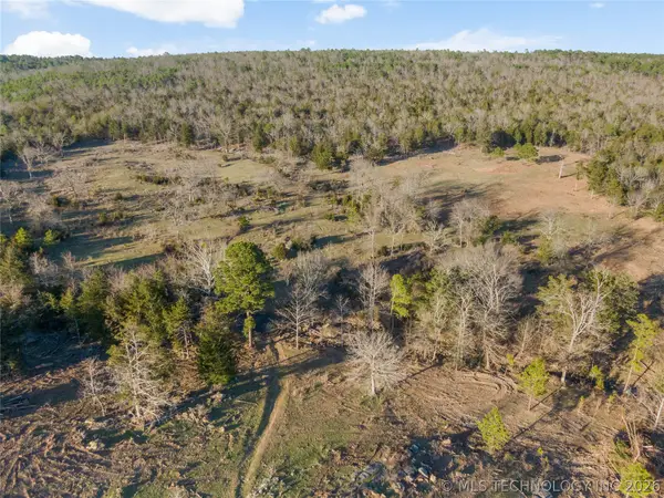 E 1860 Road, Moyers, OK 74557