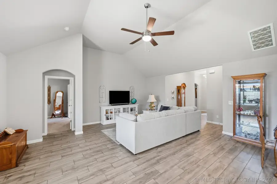27416 E 109th Street S, Coweta, OK 74429 - #3