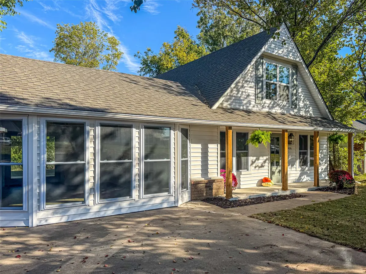 1406 W 13th Street S, Claremore, OK 74017 - #1