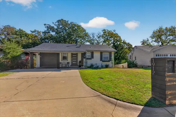 1912 Crestview Drive, Bartlesville, OK 74003